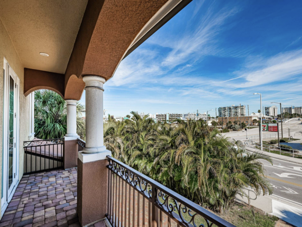 Treasure Island 6 Bedroom Home Pool & Views